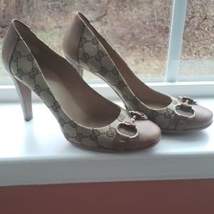 Authentic Gucci Signature Horsebit Pumps